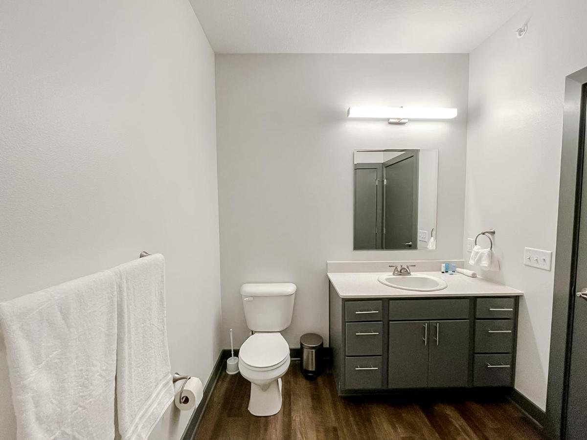 Sleepover 1Bd 1Ba Des Moines Apartments Exteriör bild