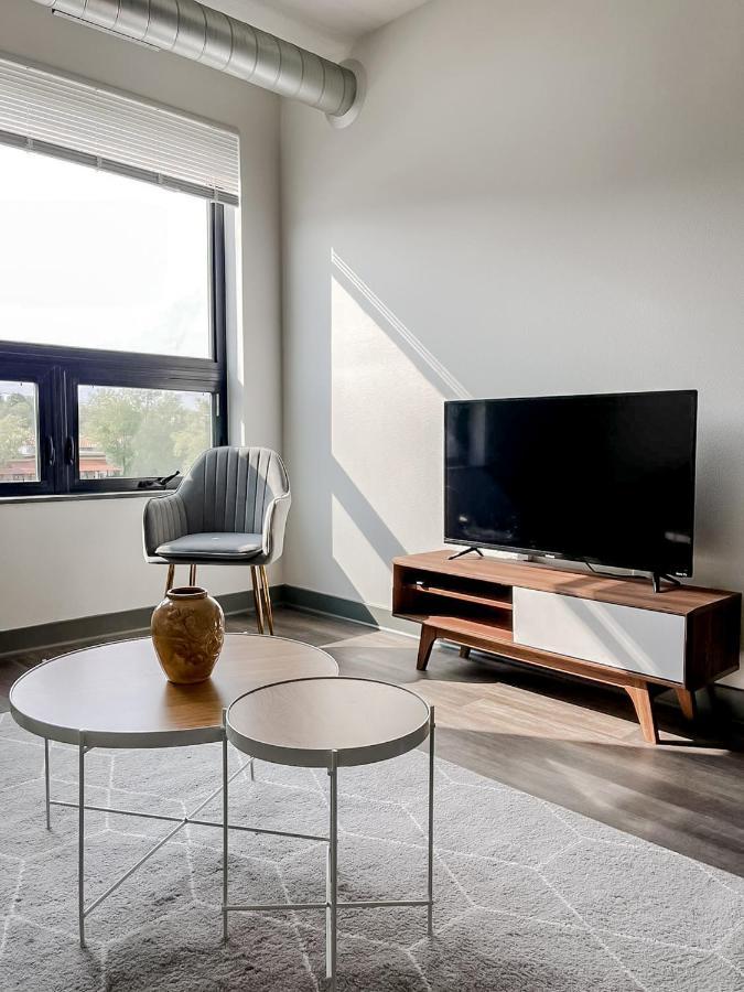 Sleepover 1Bd 1Ba Des Moines Apartments Exteriör bild