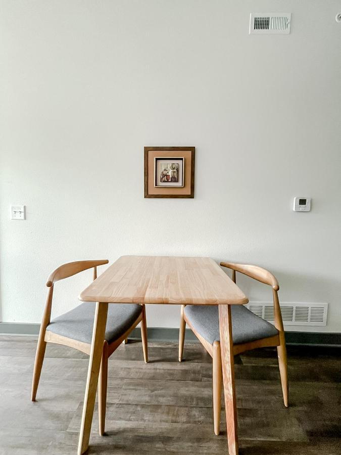 Sleepover 1Bd 1Ba Des Moines Apartments Exteriör bild